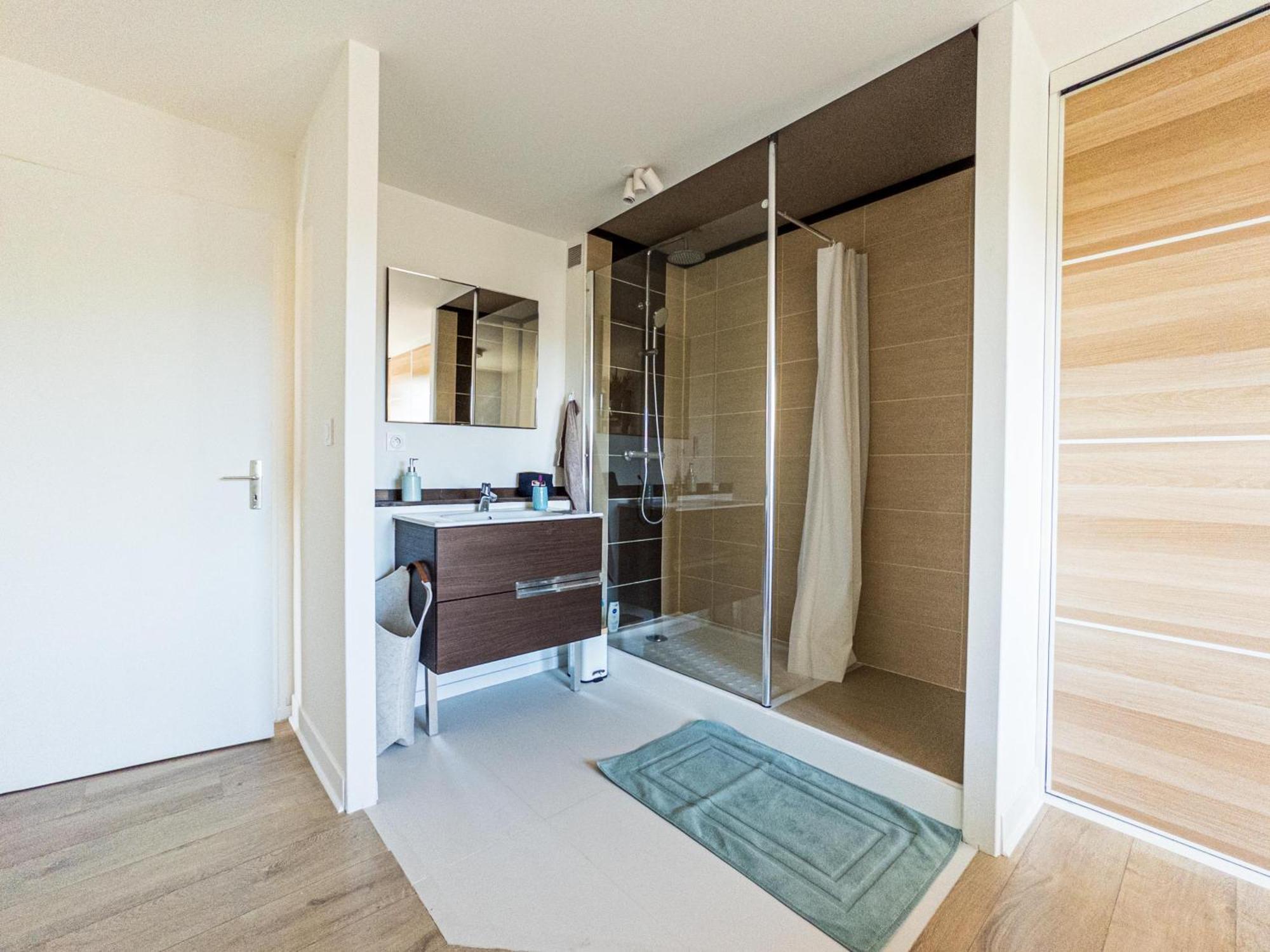 Appartement De Standing - Parking Prive Gex Buitenkant foto